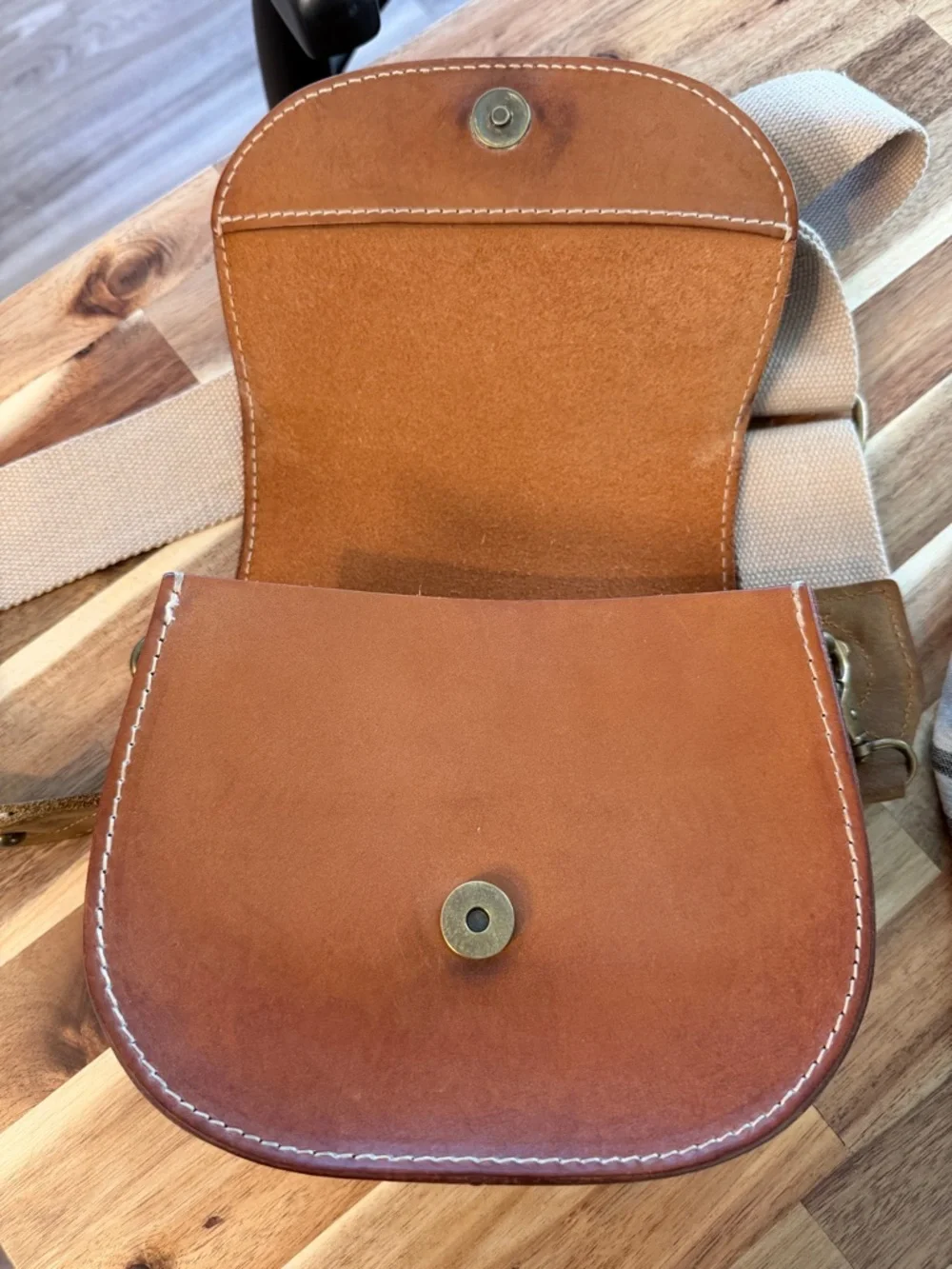 Portland Leather Saddle Crossbody Bag - Picture 10 of 15